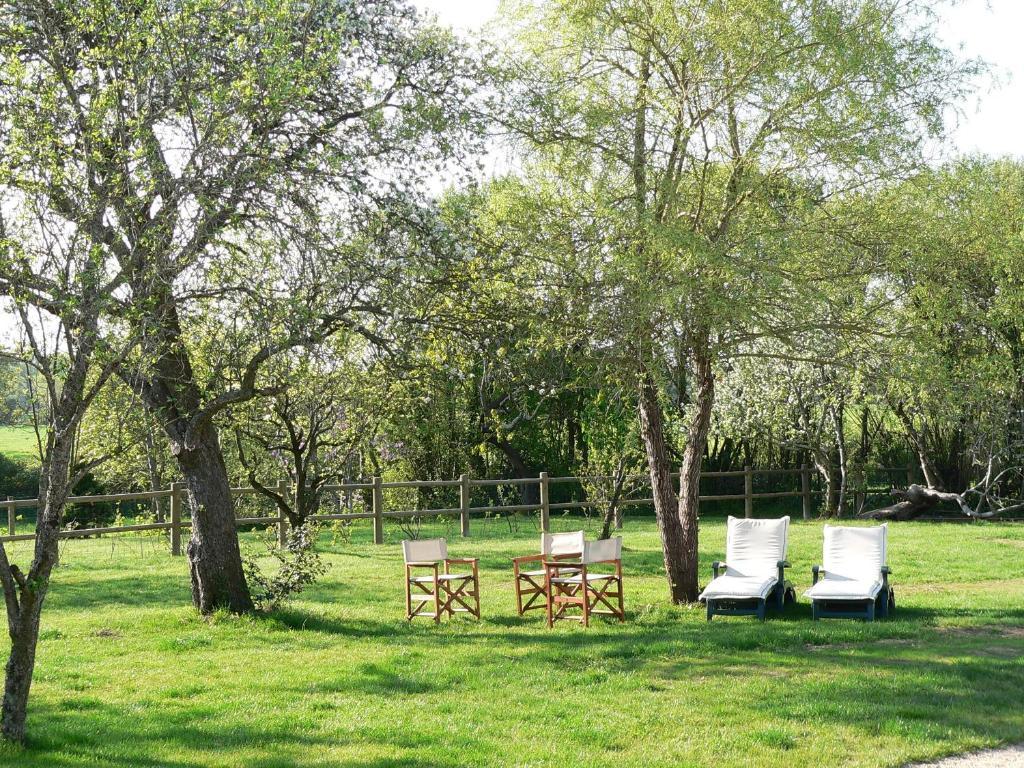 Le Manoir du Pas Jahan Coueron Bagian luar foto