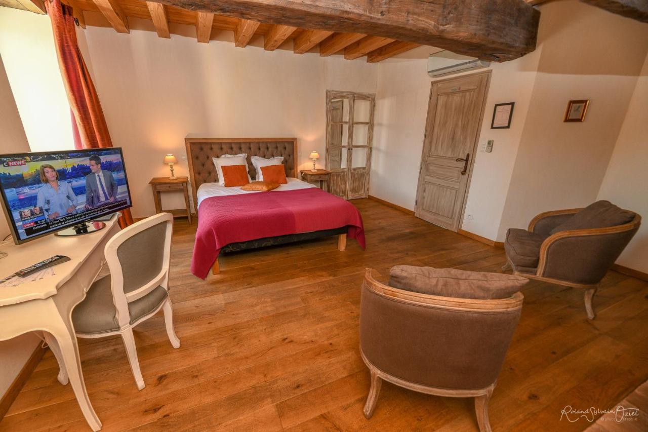 Le Manoir du Pas Jahan Coueron Bagian luar foto