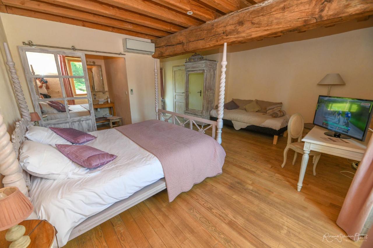 Le Manoir du Pas Jahan Coueron Bagian luar foto