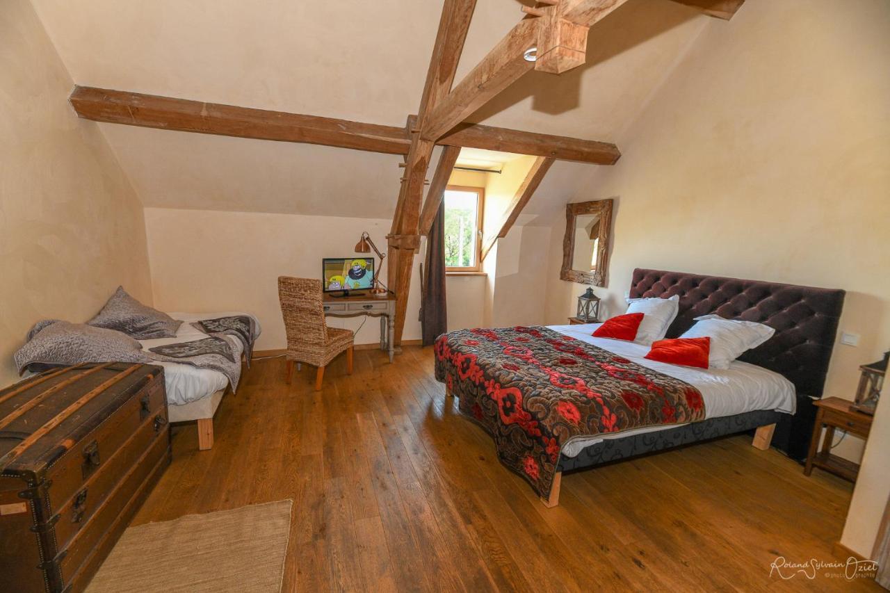 Le Manoir du Pas Jahan Coueron Bagian luar foto