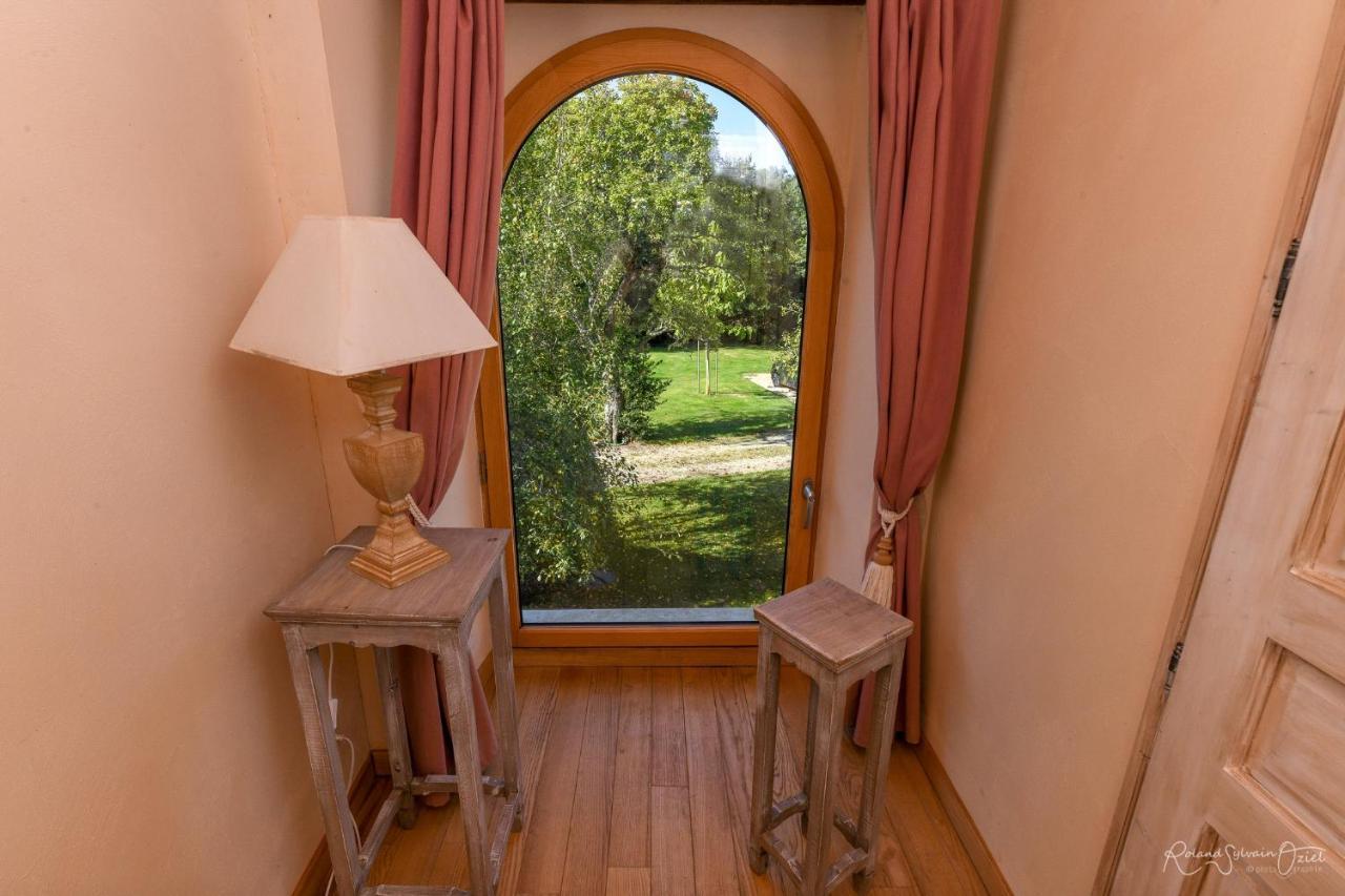 Le Manoir du Pas Jahan Coueron Bagian luar foto