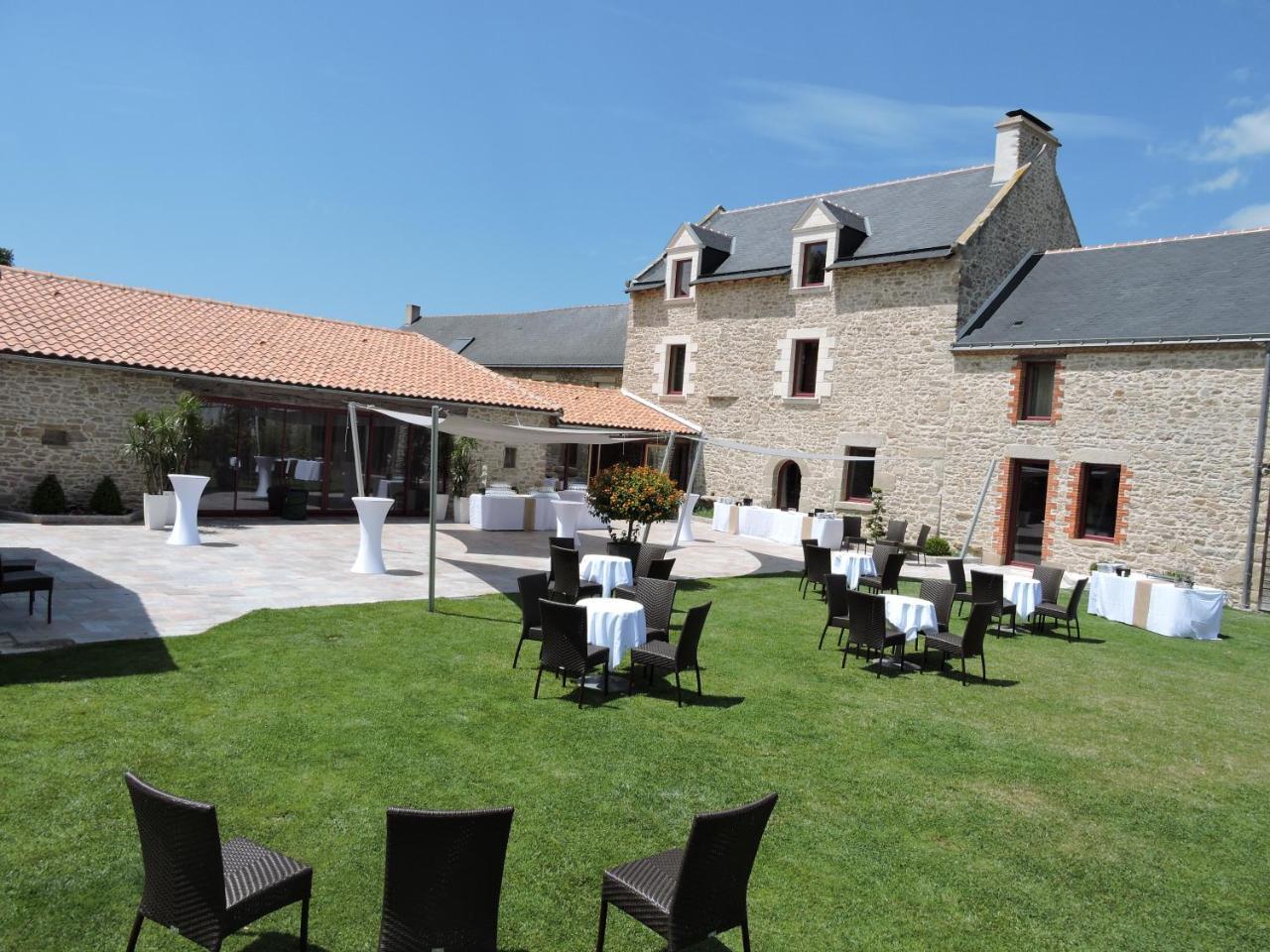 Le Manoir du Pas Jahan Coueron Bagian luar foto